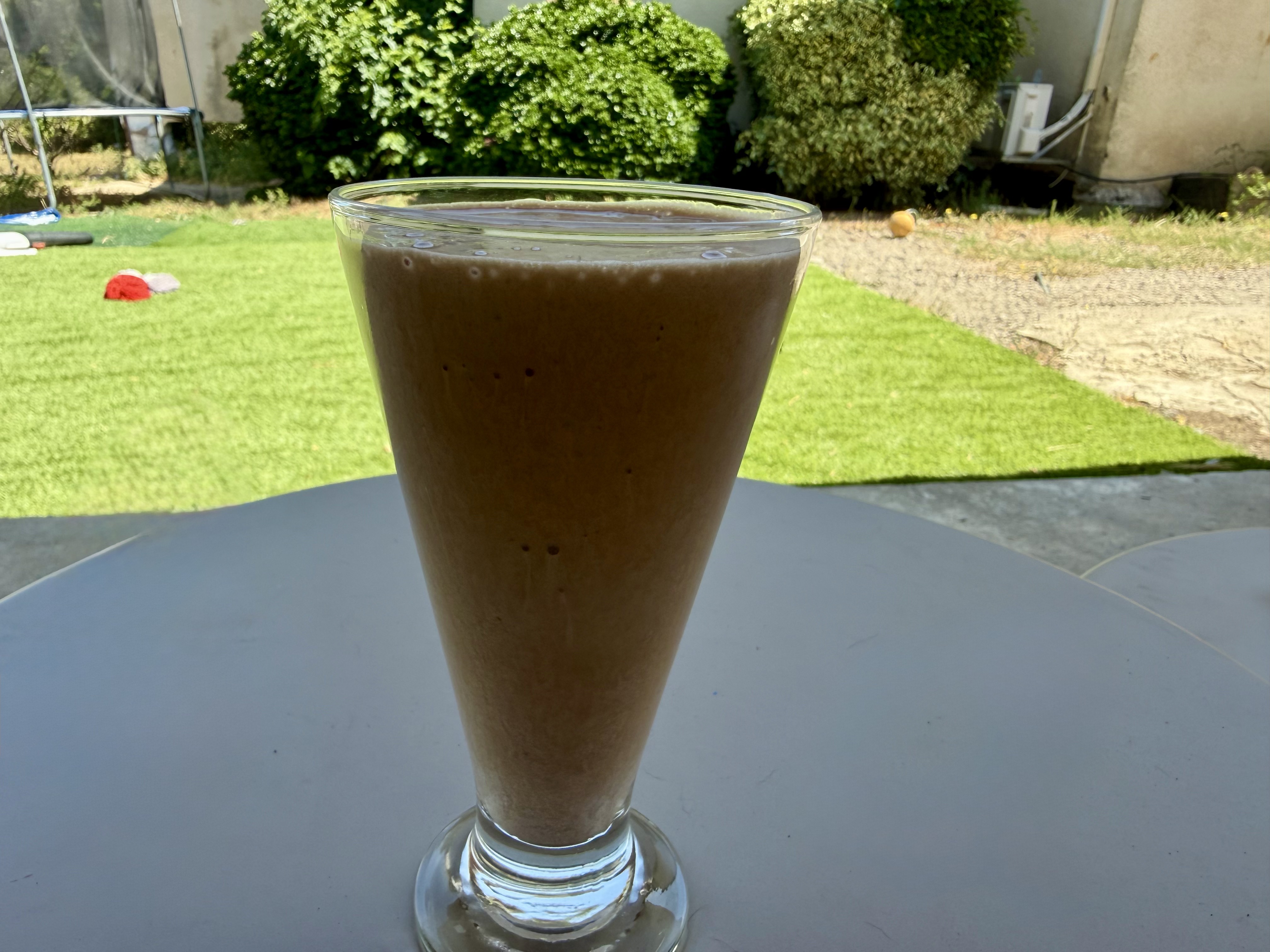 Quick 3-Ingredient Banana Chocolate Protein Shake Recipe